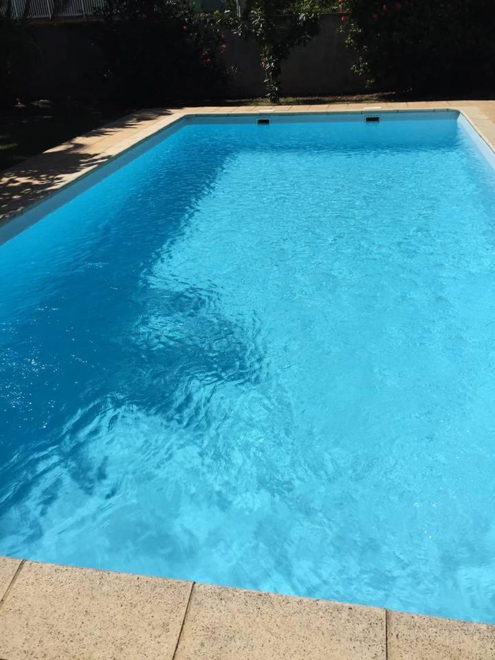 Appartement T2 tropical en bord de piscine à 100m de la mer à Le Carbet Extérieur photo