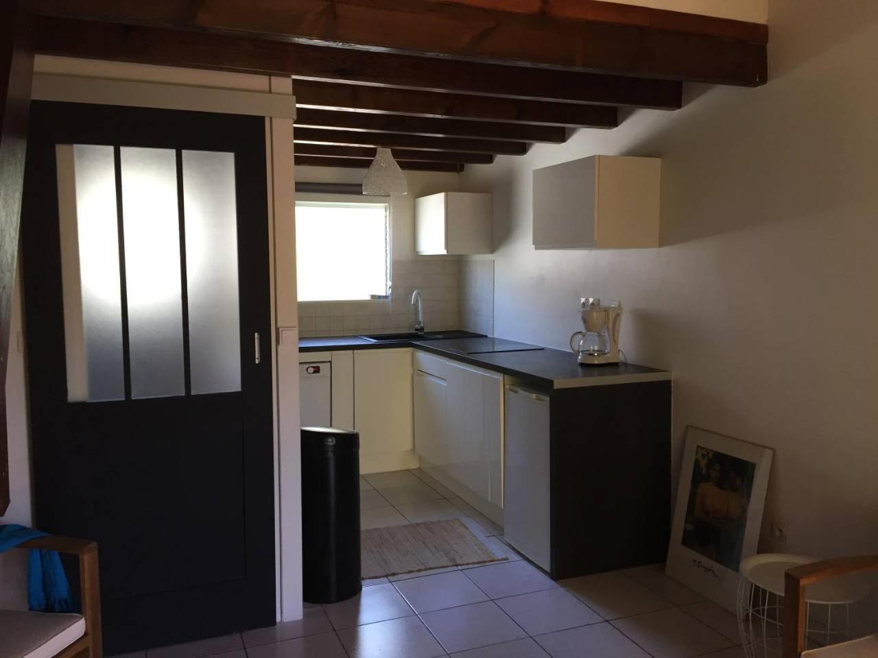 Appartement T2 tropical en bord de piscine à 100m de la mer à Le Carbet Extérieur photo